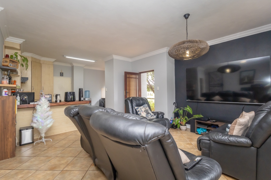 3 Bedroom Property for Sale in The Coves North West